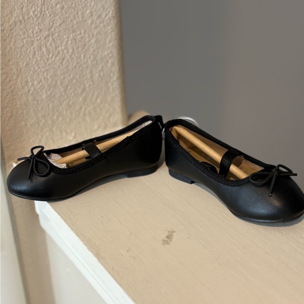 Toddler Girls' Nora Slip-On Ballet Flats - Cat & Jack, Size 6T, Black, New - Picture 2 of 5
